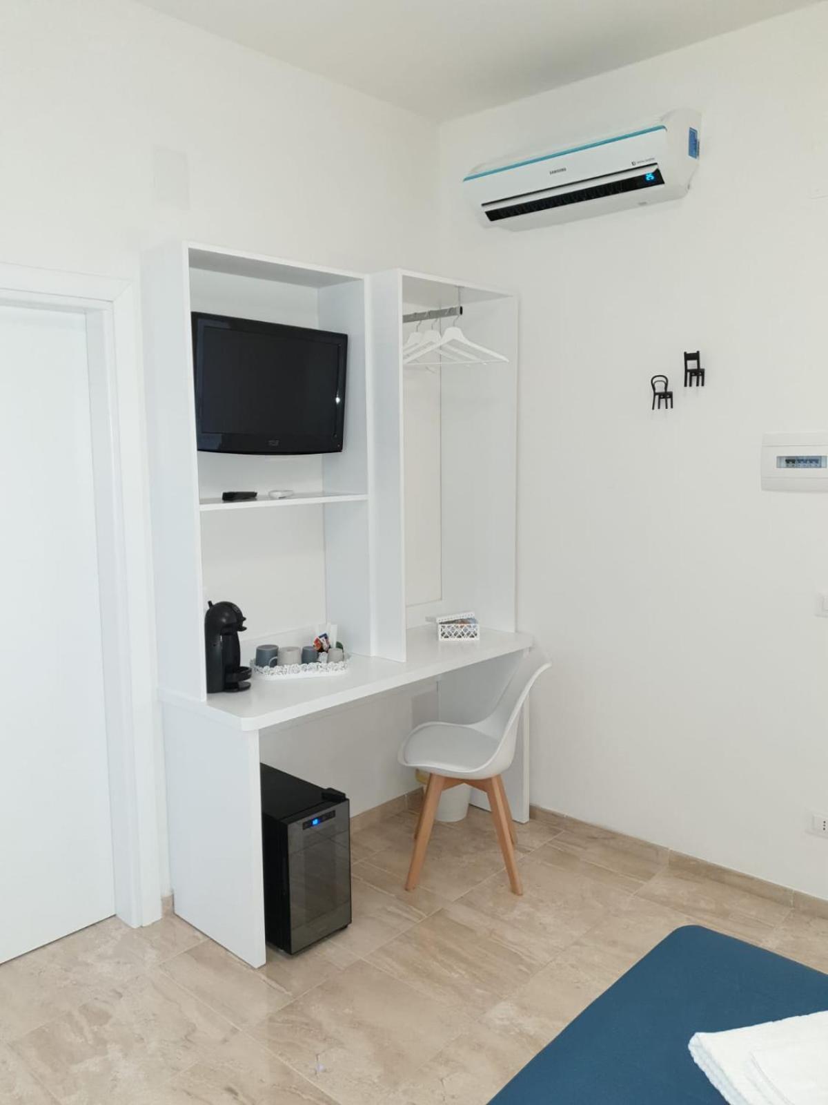 Porta Marina Guest Rooms Scalea Εξωτερικό φωτογραφία